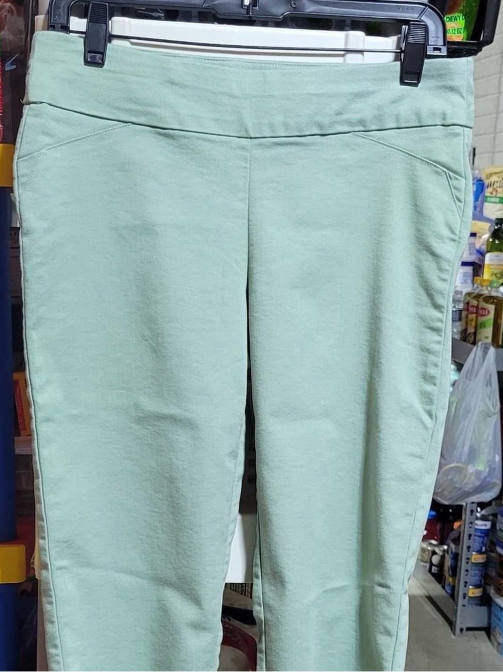 croft & barrow Light Green Capris size 6 Petite
